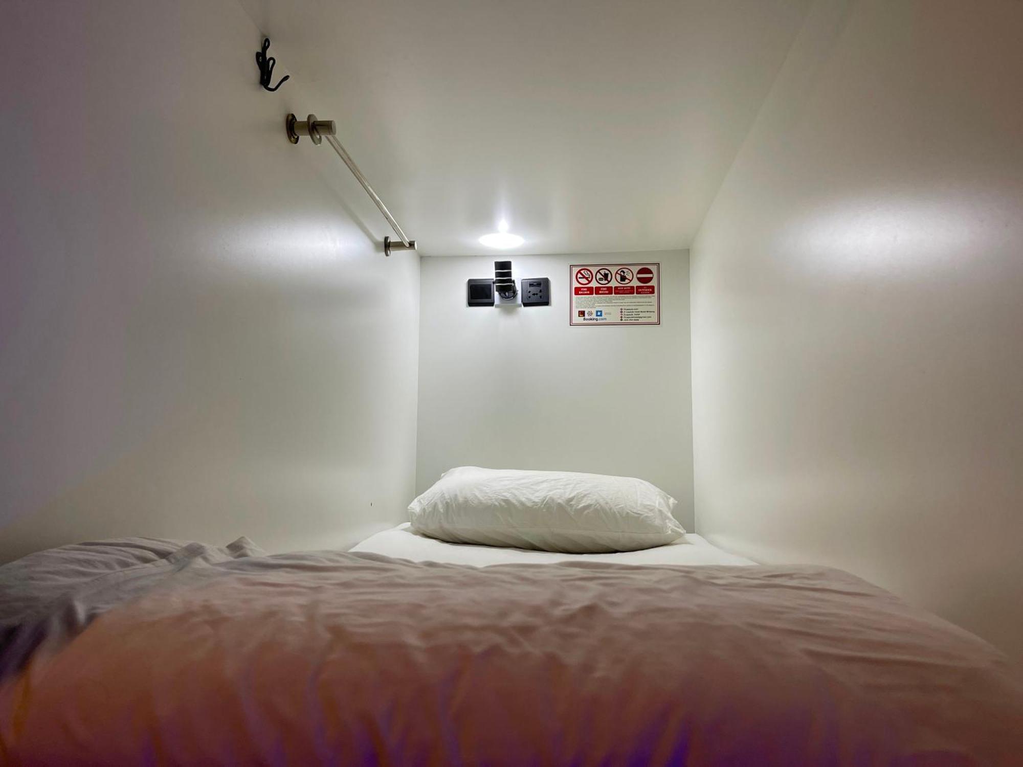 Oyo 91036 J Capsule @ Jalan Bukit Bintang Hotel Kuala Lumpur